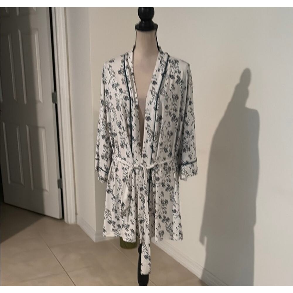NWOT Women's Nanette Lenore Beautiful Floral Robe Size XLarge (runs small)